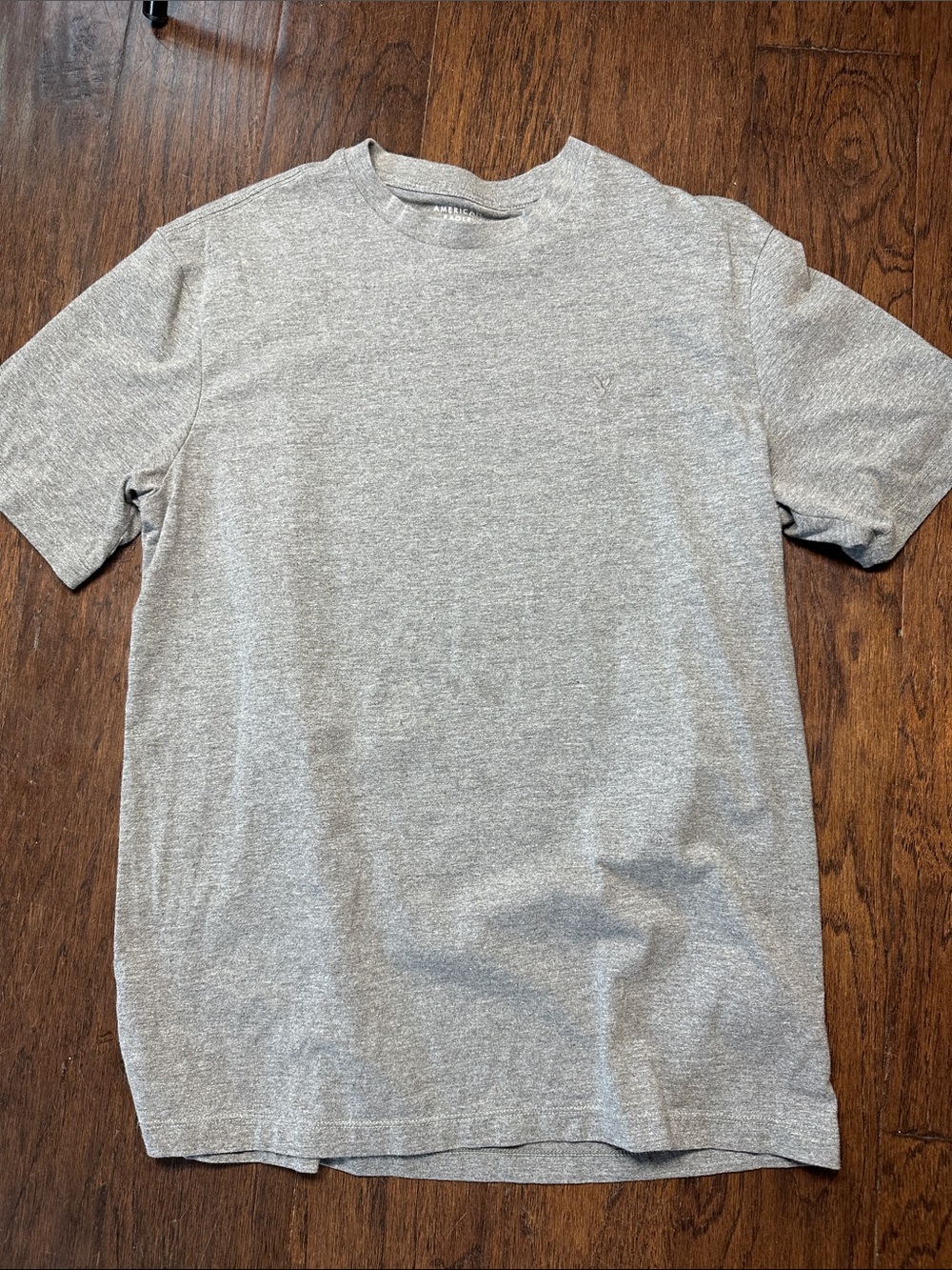 American Eagle Outfitters Heather Gray Crew Neck T-Shirt